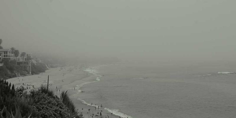 说明：一款轻薄便携的笔记本电脑