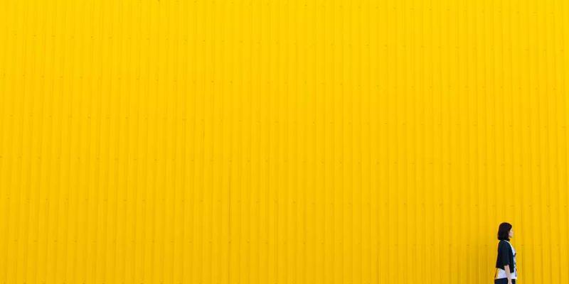 说明:创意诞生的过程,大脑中的随机数生成与模式匹配算法相互作用,激发出新的思维火花。