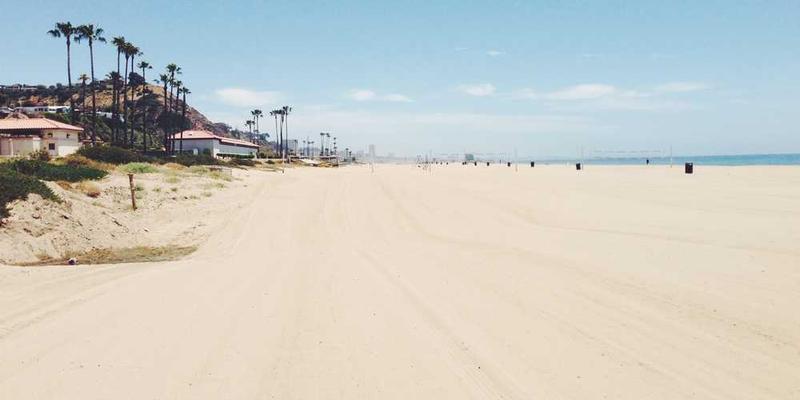 比较夏天午后与冬天傍晚，同一段路程感知上的长短差异