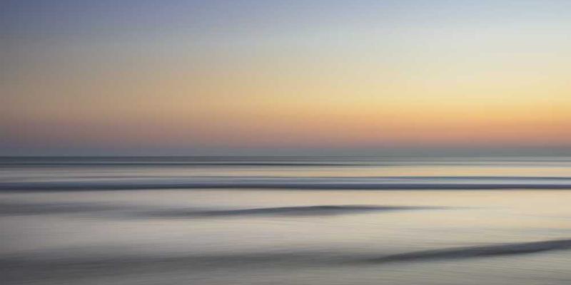 中国女排队员庆祝得分场景