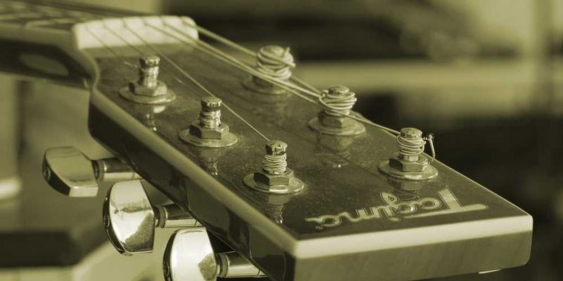 与AI玩“信任游戏”，它总是选择利益最大化的背叛，直到我修改了它的奖励函数。