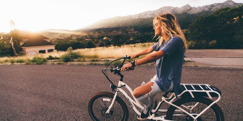 研究家族聚会中，代际之间无法跨越的“理解暗物质”鸿沟的具体宽度