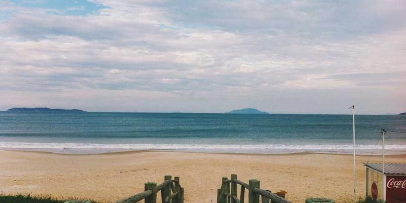 AI为我生成“看似亲手写的”明信片寄给朋友，情感是真实的，表达是租用的