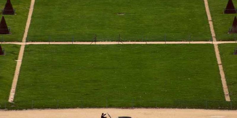 说明：一款小巧便携的蓝牙鼠标