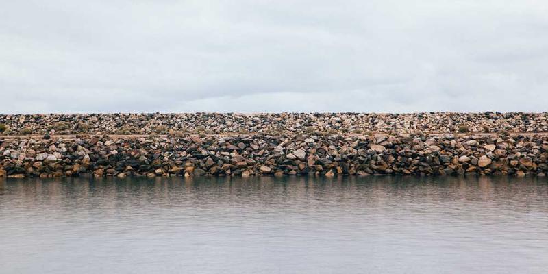 佩戴护目镜或墨镜